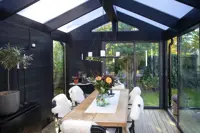 Udestue Fritstående Sadeltag