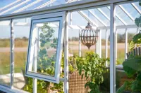 Sidevindue til Green Room Season-drivhuse