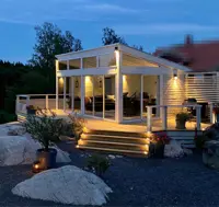 Fritstående udestue med halvtag