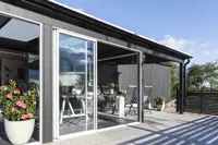 Udestue Halvtag med forlænget tag
