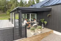 Udestue Halvtag med forlænget tag